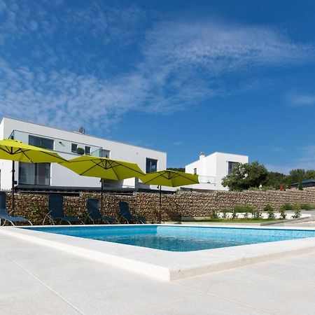 Petra'S Place - Sea View Apartment سلاتين المظهر الخارجي الصورة