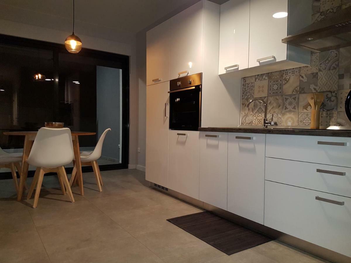 Petra'S Place - Sea View Apartment سلاتين المظهر الخارجي الصورة