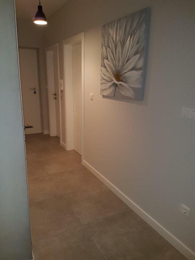 Petra'S Place - Sea View Apartment سلاتين المظهر الخارجي الصورة
