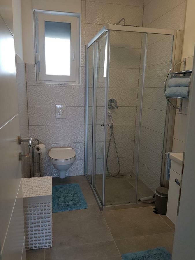 Petra'S Place - Sea View Apartment سلاتين المظهر الخارجي الصورة