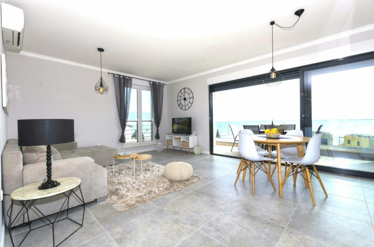 Petra'S Place - Sea View Apartment سلاتين المظهر الخارجي الصورة